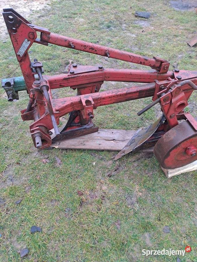 Sprzedam pług stan idealny 2 skibowy nieuszkodzony sprzedam
