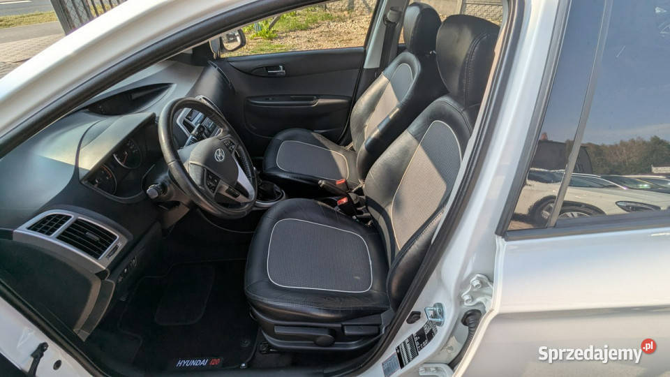 Hyundai i20 12i86ZAREJESTROWANYBezwypadkowy szyberdach i20 śląskie Częstochowa