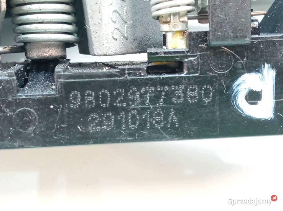 KLAMKA ZEWNĘTRZNA LEWA PRZÓD Z10B 9802977380 Motoryzacja