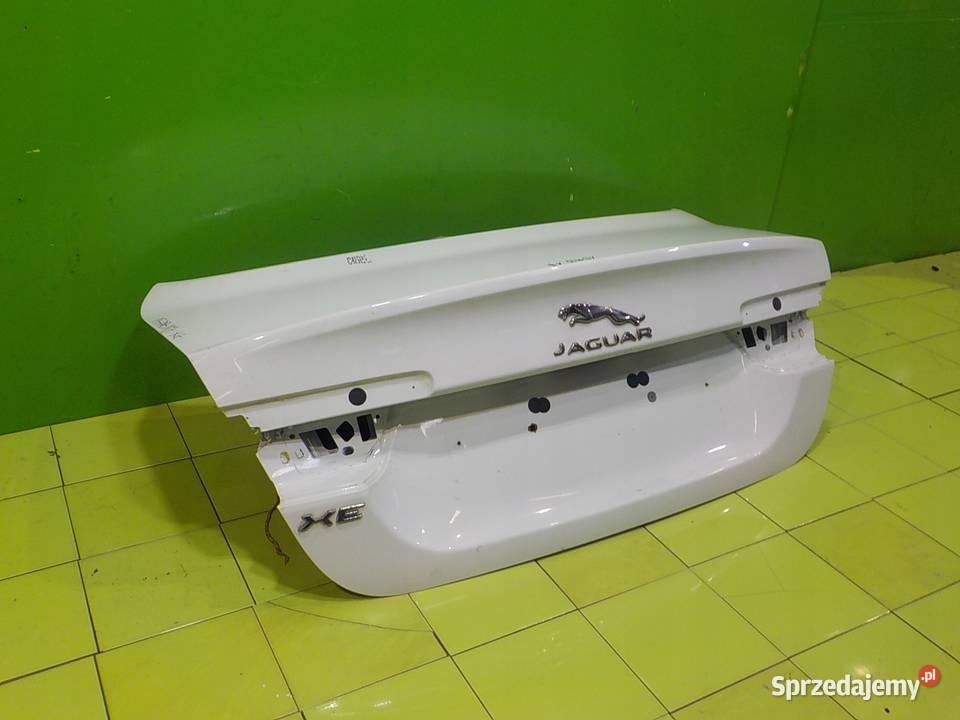 JAGUAR XE 20 D 16r SEDAN 4D klapa tyl