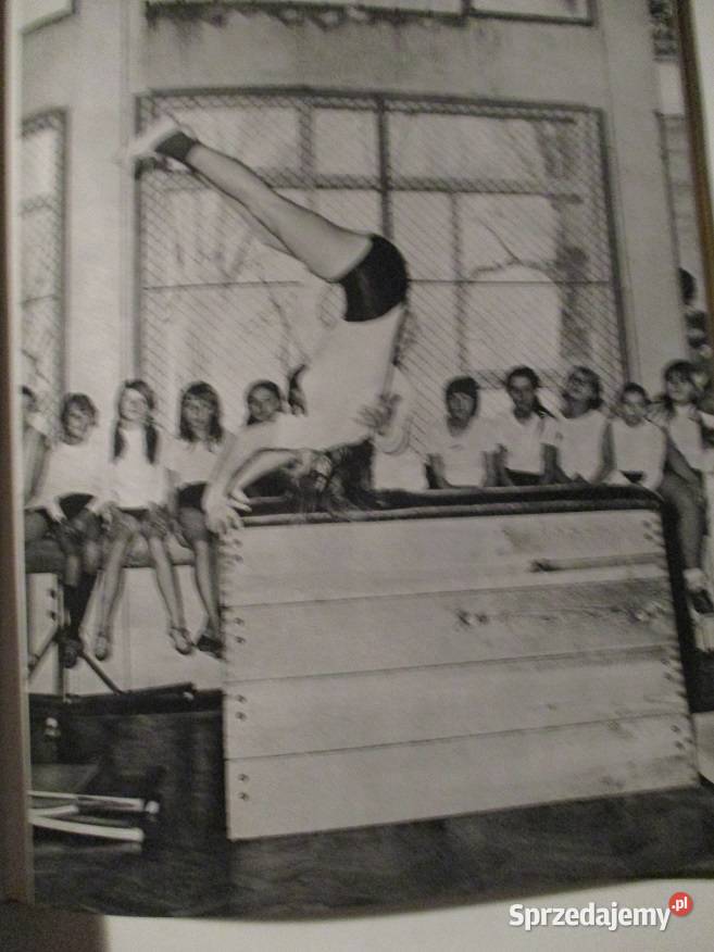 Architektura i budownictwo PRL architektura Książki naukowe i popularnonaukowe