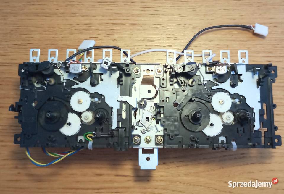 KOMPLETNA MECHANIKA DO MAGNETOFONU DWUKASETOWEGO Wieliczka