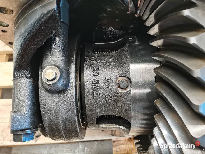Środek mostu Claas Xerion 3800 Wilkowo