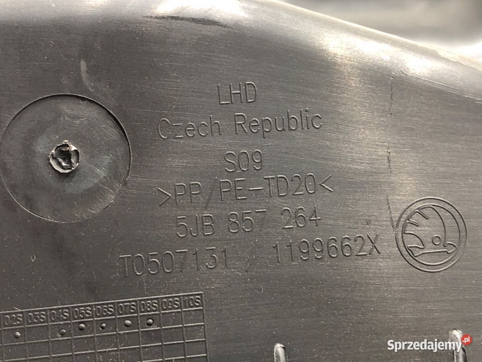 SCHOWEK PASAŻERA SKODA RAPID Kombi 5JB857097E