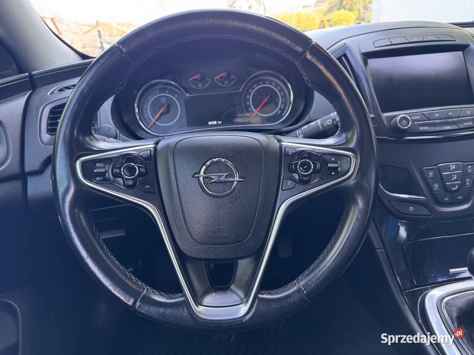 Opel Insignia bezwypadkowy bixenon 8 opon Insignia Zbludza