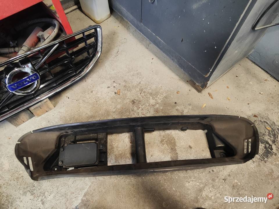 Volvo V40 kierownica powietrza z radarem Kozienice