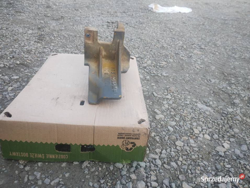 Wspornik alternatora Massey Ferguson 4288085M5 lubelskie Wilkołaz Pierwszy sprzedam