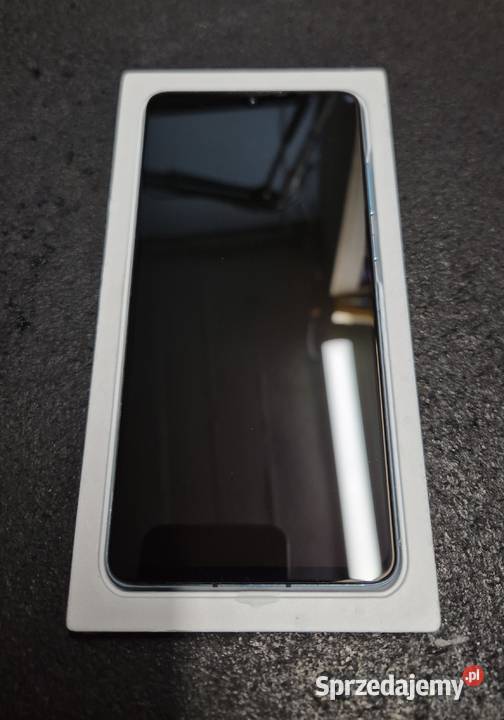 Telefon Huawei P30 stan drobna usterka z