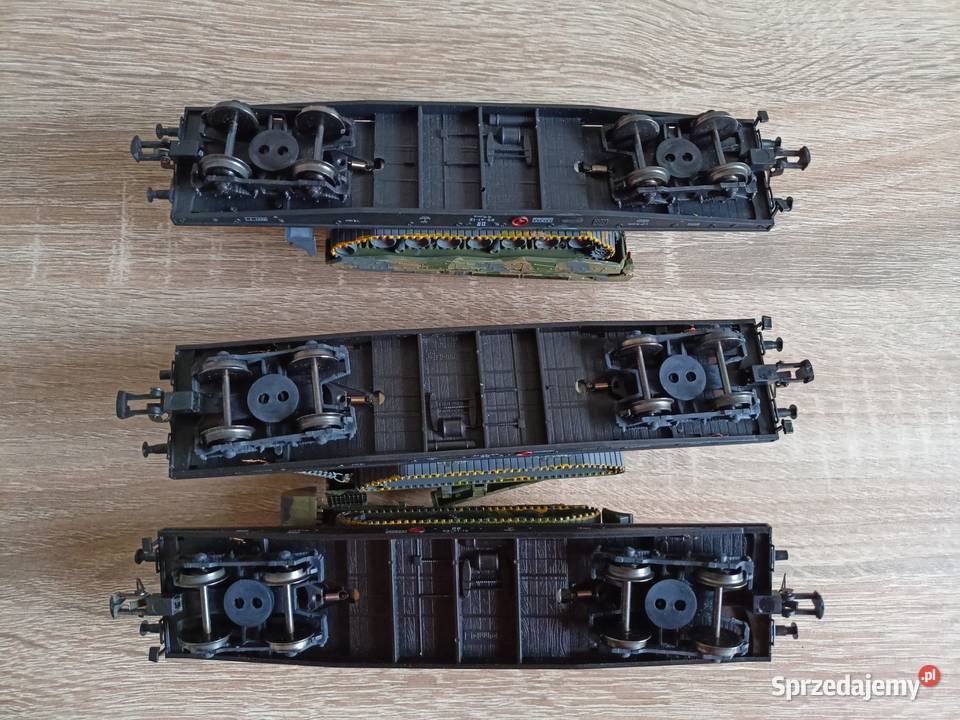 6 wagonow z pojazdami wojskowymi skala HO nowe Modelarstwo lubelskie