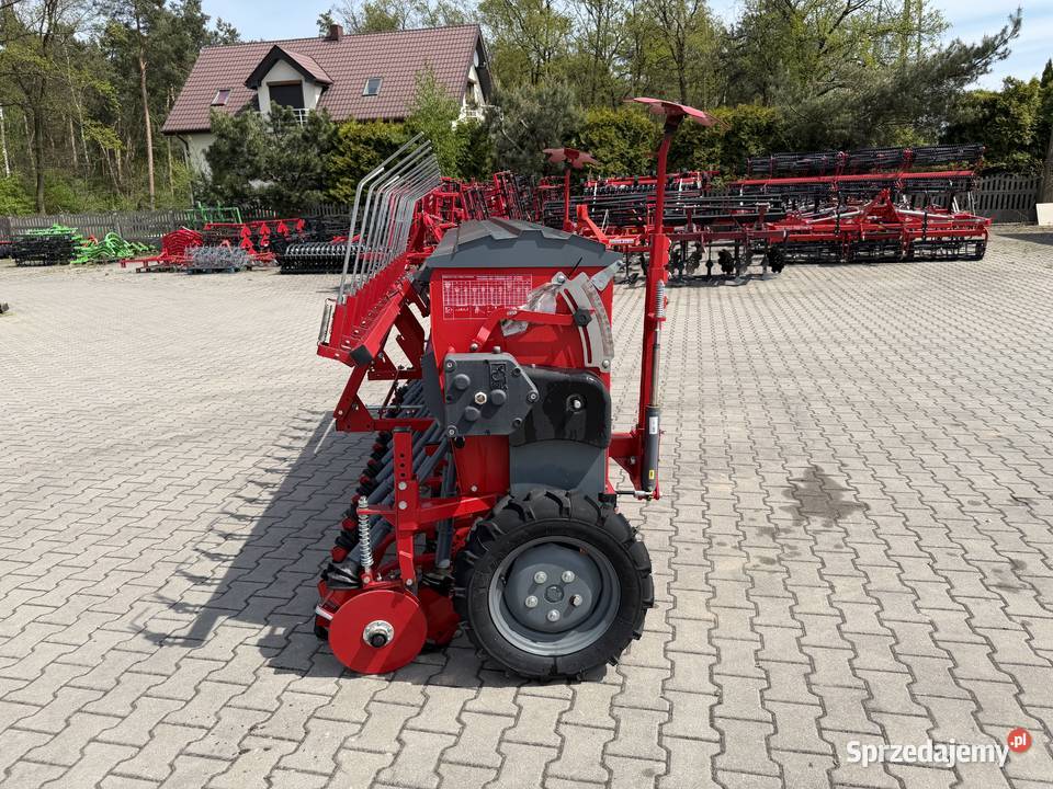 Mechaniczny siewnik zbożowy Poznaniak 4203 nieuszkodzony Opatówek sprzedam