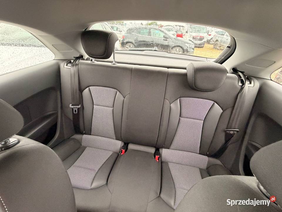AUDI A1 16 TDi DPF 90 Ambition Luxe DB880 czarny Lublin