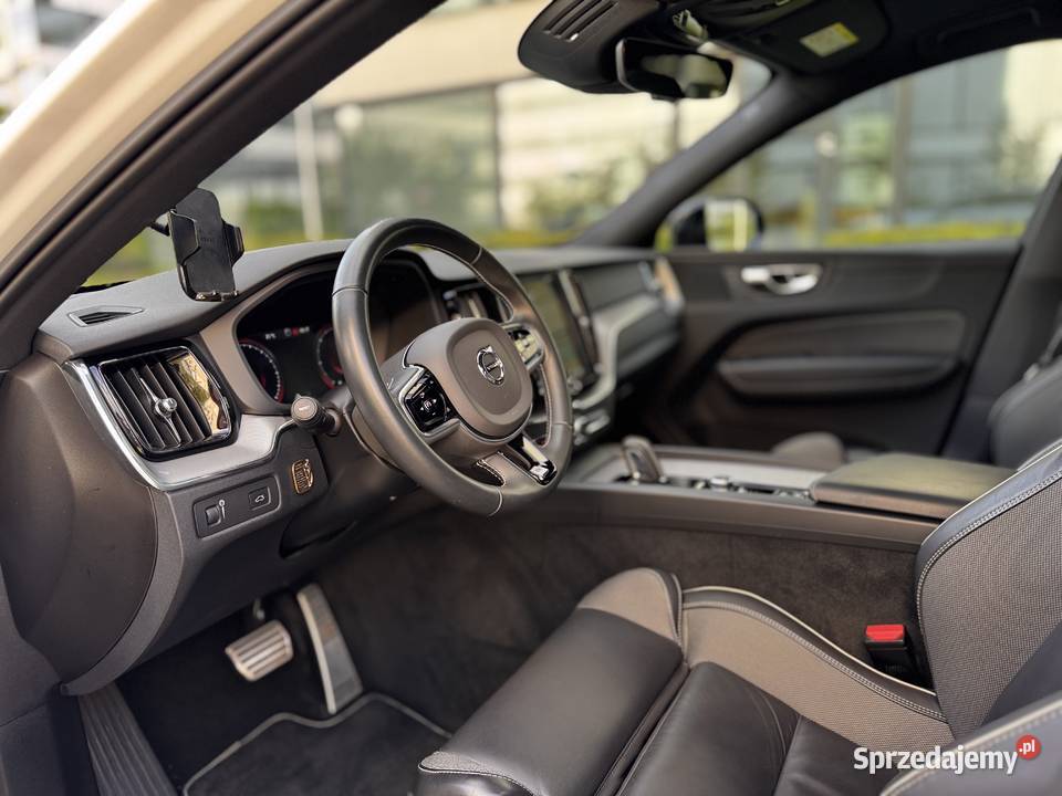 Volvo XC60 RDesign B5 D AWD 235 MHEV Panorama XC 60 Poznań
