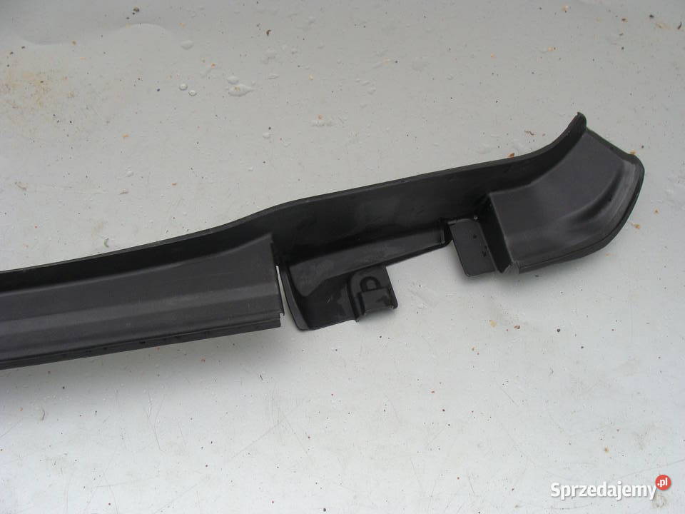 MERCEDES W205 OSŁONA ZAWIASÓW KLAPY A2056900507