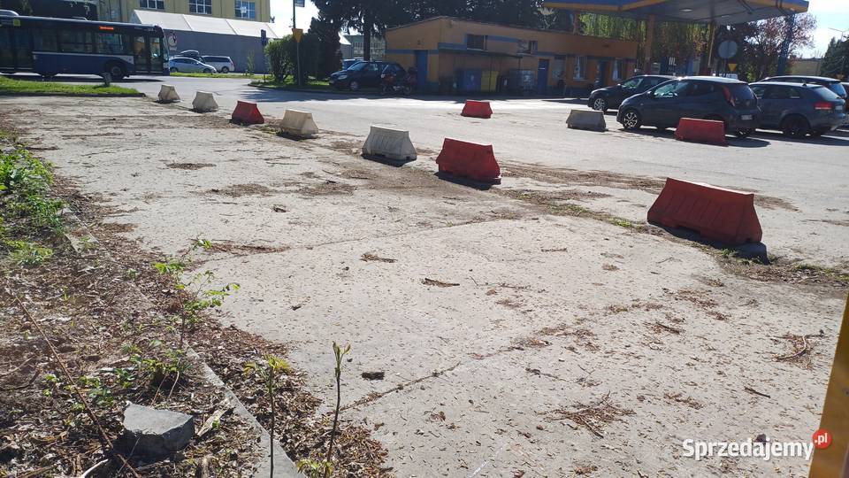 Do wynajęcia plac betonowy o pow 165 m2 Kraków handlowo-usługowa