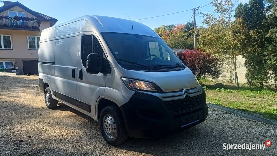 Citroen Jumper Srebrny metalik 2020 MP3