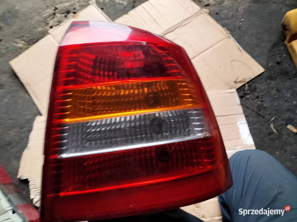 LAMPA TYŁ TYLNA PRAWA ASTRA 2 G 2 Kamień-Kolonia