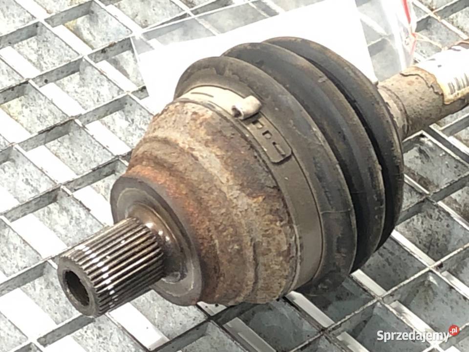 PÓŁOŚ LEWY PRZÓD VW JETTA III 19 105 0413