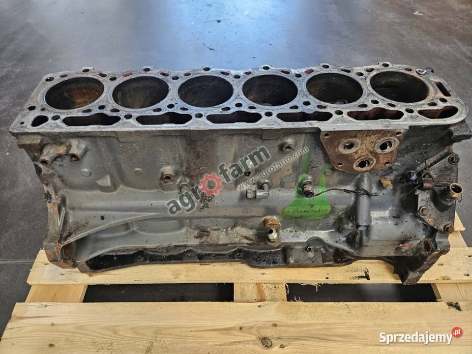 Blok silnika Holland TS 115 Fiat M100 Silnik i osprzęt Byków