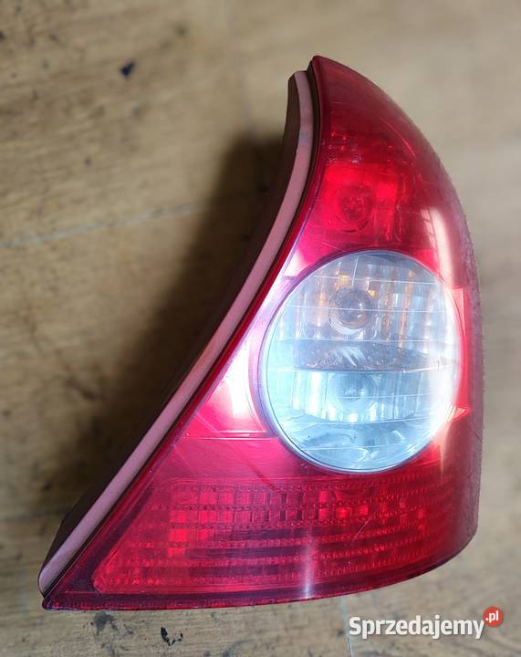 Renault Clio 2 Lampa prawy tył