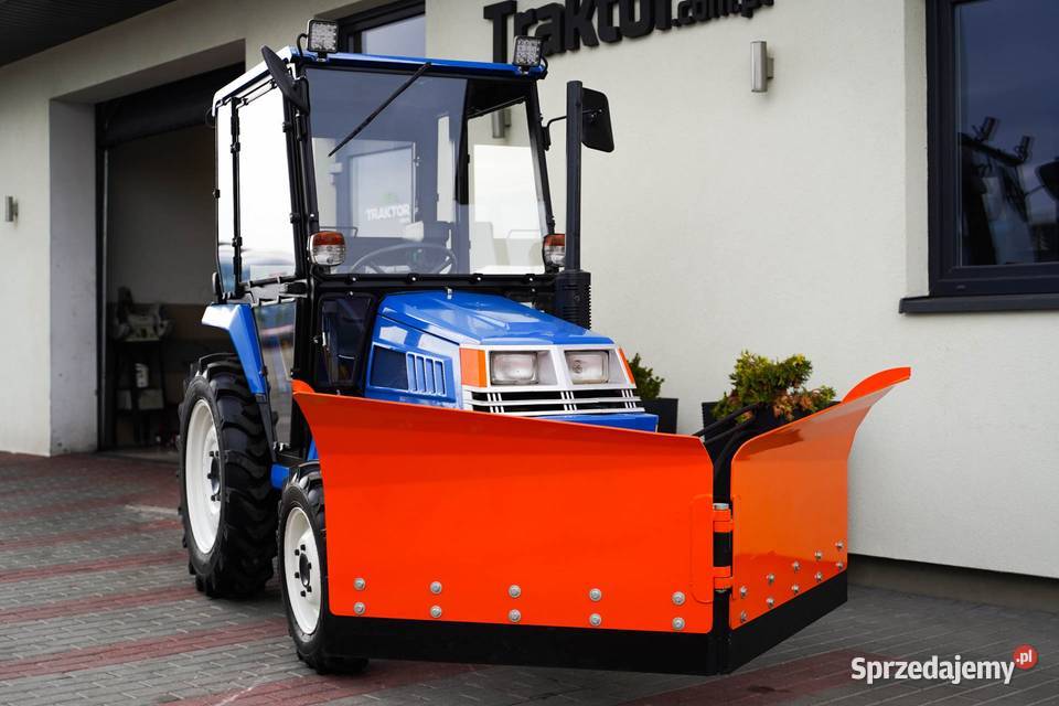 Iseki TU200F 4x4 20 z kabiną i pługiem Tajęcina