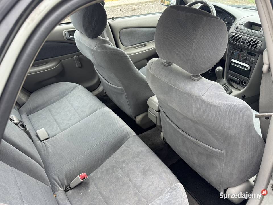 Toyota Corolla 14 swiezo serwisie niski przebieg nieuszkodzony Ostrowiec Świętokrzyski