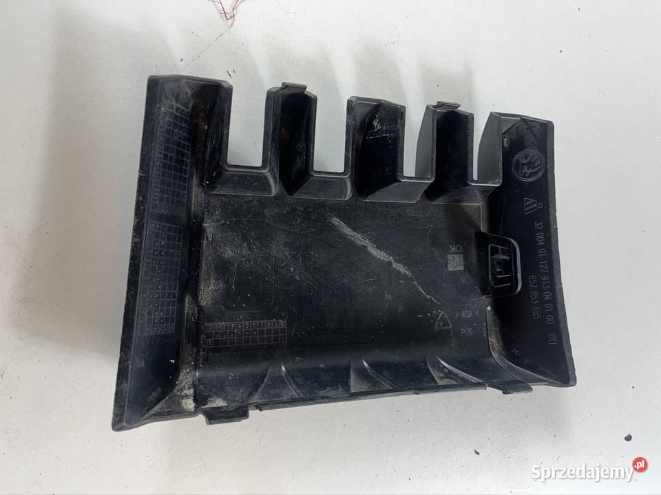 SKODA 657853655A ZD4 SCALA KRATKA ZDERZAKA osobowe Pozostałe sprzedam