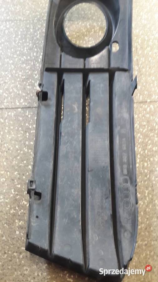 Zaślepka kratka halogeny prawa audi a4s4 B8 0811 Rok produkcji 2011 Zamość