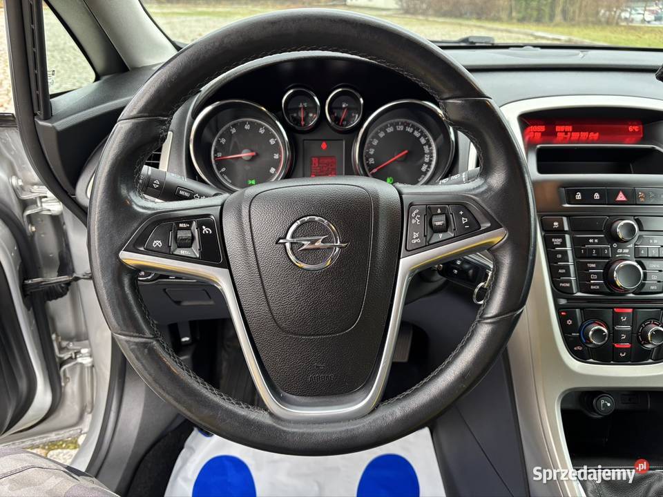 Opel Astra J 14 14 benz 101 Stan Idalny Klima warmińsko-mazurskie Iława sprzedam