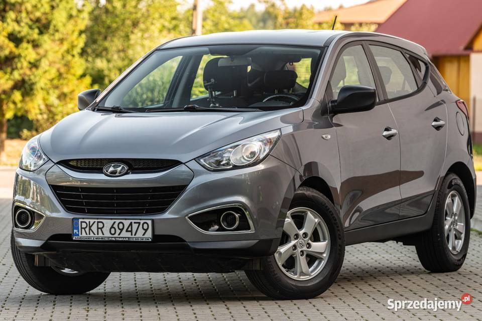 HYUNDAI ix35 benzyna
