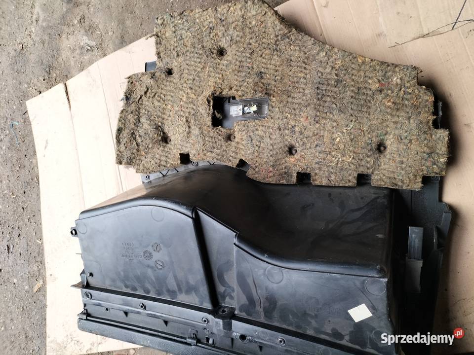 schowek pasażera AUDI A4B5 A4 B5 8D1857035D Kamień-Kolonia