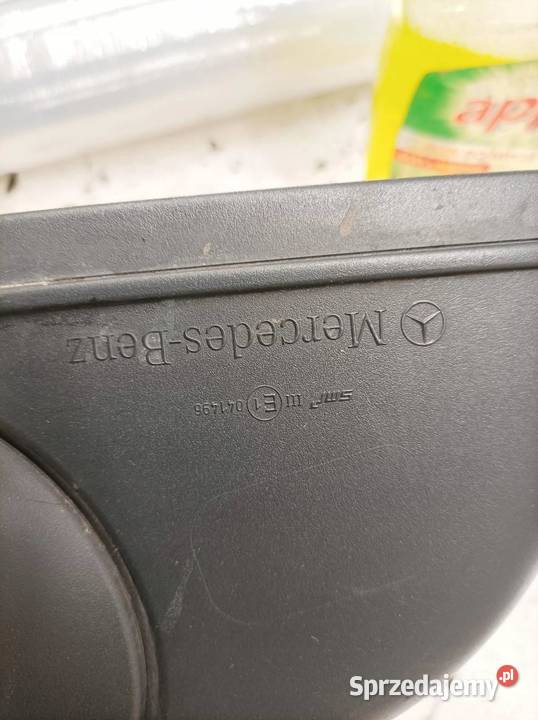 LUSTERKO PRAWE 14PIN EUROPA W118 MercedesBenz