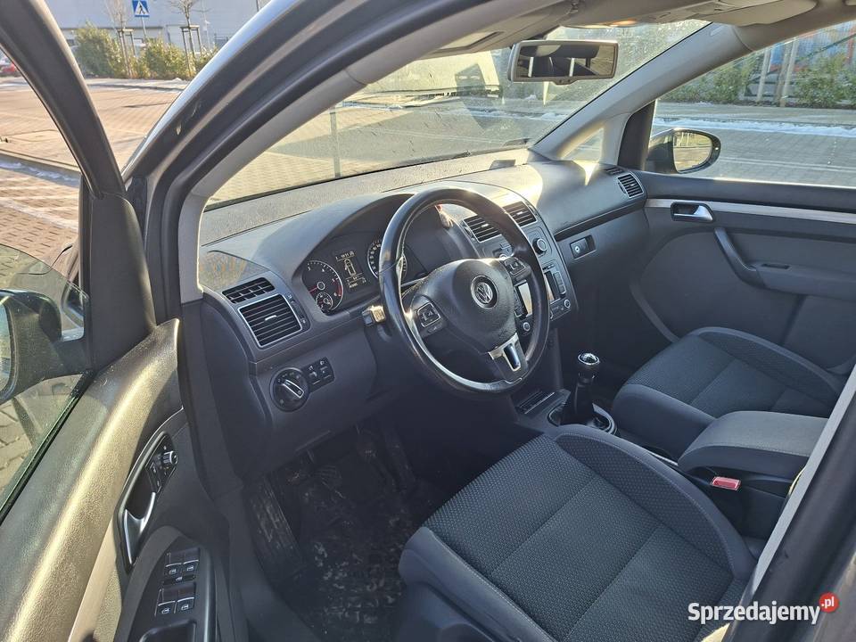 VOLKSWAGEN TOURAN 201011r 16tdi 7 osób klima 301900km Wrocław