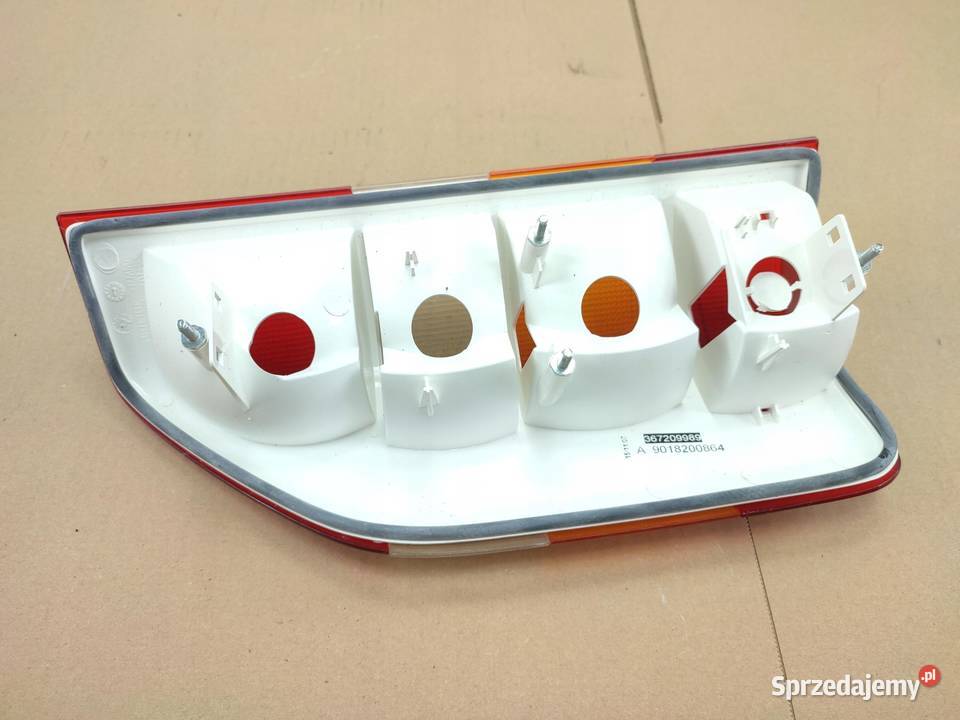 LAMPA PRAWY TYŁ MERCEDESBENZ SPRINTER 2t B901 osobowe
