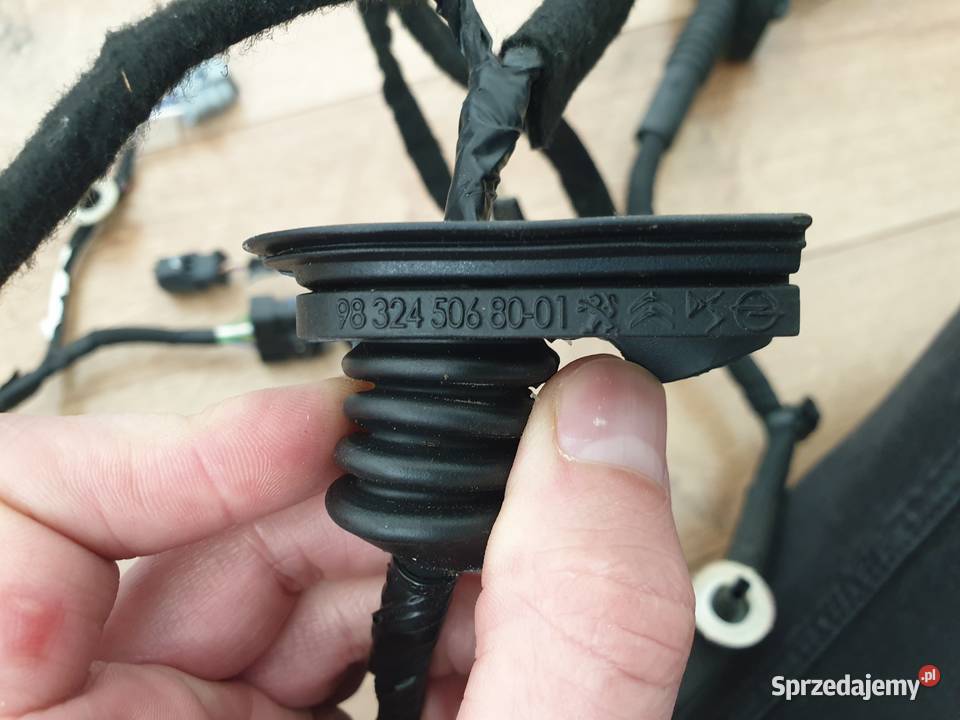 Przewody WIĄZKA okablowani drzwi TYLNYCH PEUGEOT Rok produkcji 2022 Zestawy części blacharskich Pszczyna