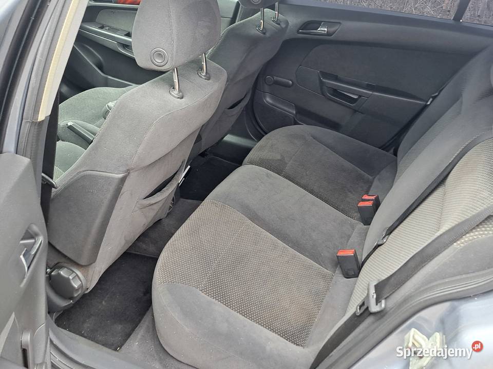 Sprzedam Bładnego Opla Astra H 17 diesel 2005r 1700cm3