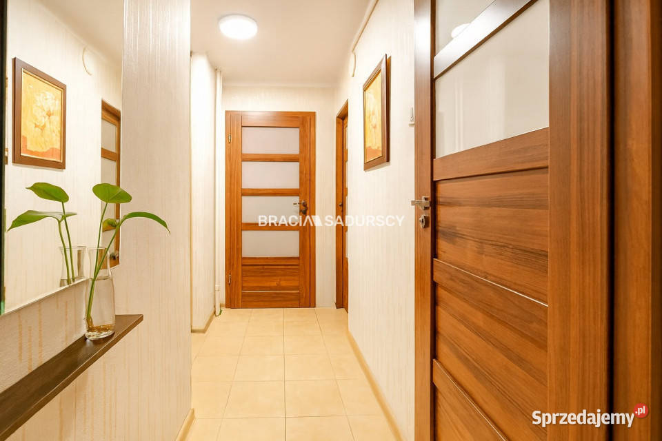 sprzedaży mieszkania Kraków ks Kazimierza blok Mieszkania