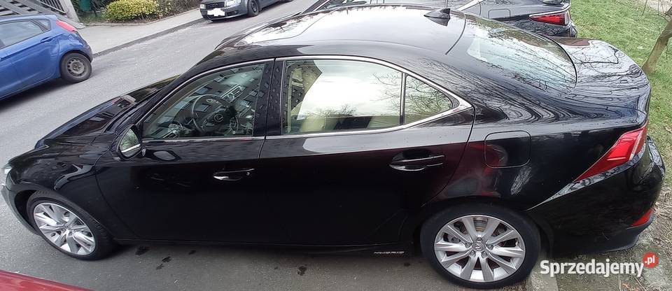 Lexus IS 300h Luxury Hak Mark Levinson Skóra