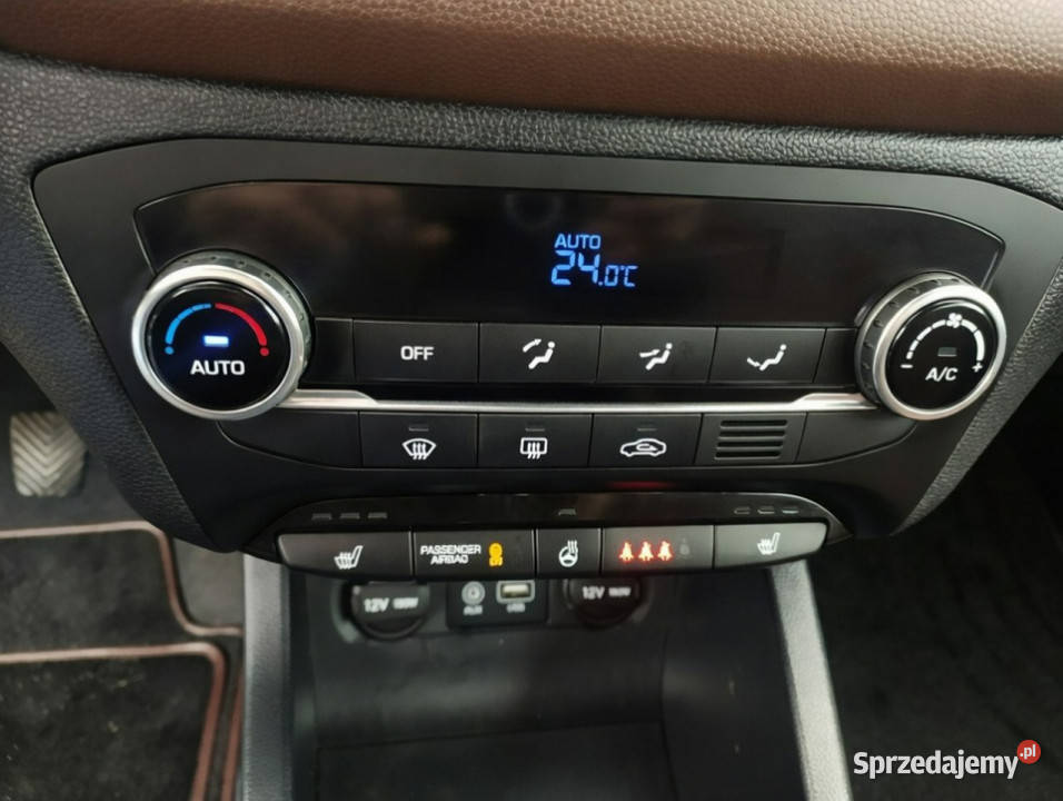 Hyundai i20 12 84Podgrzewane fotele i kierownica 111200km łódzkie Łódź sprzedam