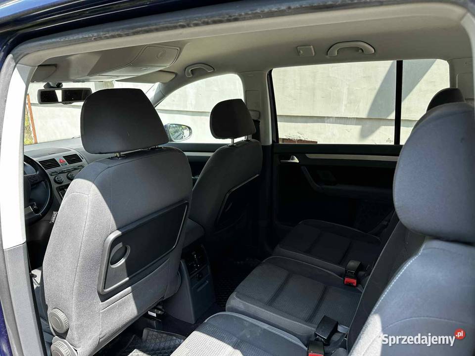 Vw Turan 20 tdi do naprawy blacharsko Ostrowiec Świętokrzyski