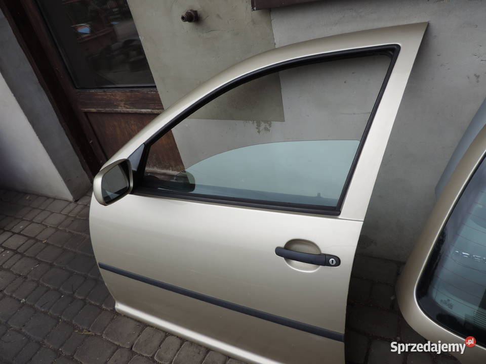 VOLKSWAGEN GOLF 4 IV 5D DRZWI LEWY PRZÓD LA1W Części samochodowe Nowy Sącz