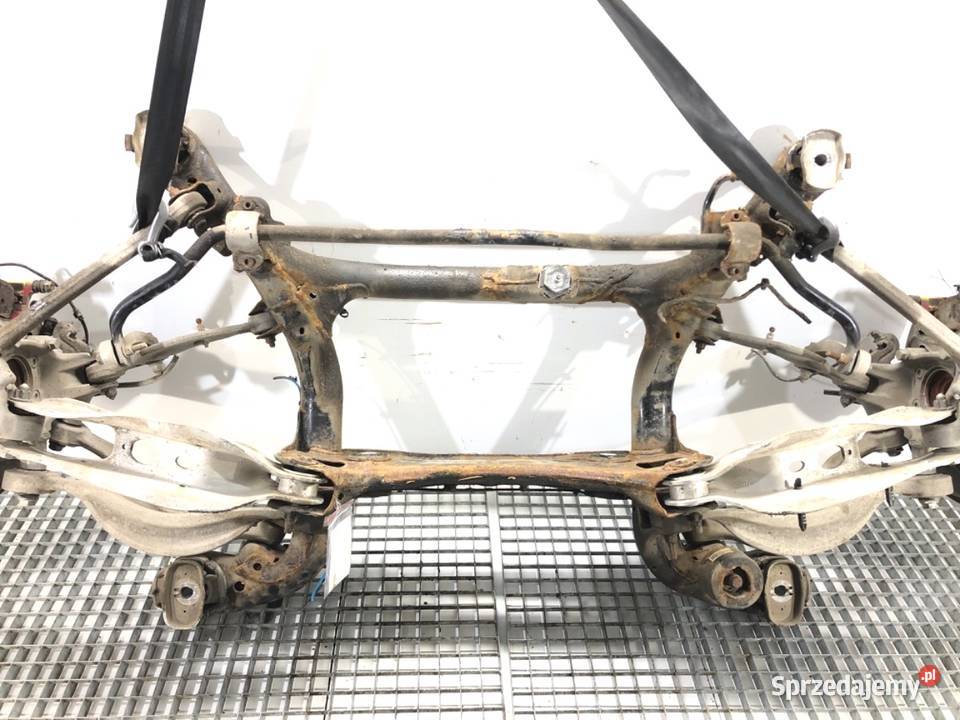 BELKA TYŁ AUDI Q8 SUV 4M0500025 TYLNA Belki zawieszenia podkarpackie