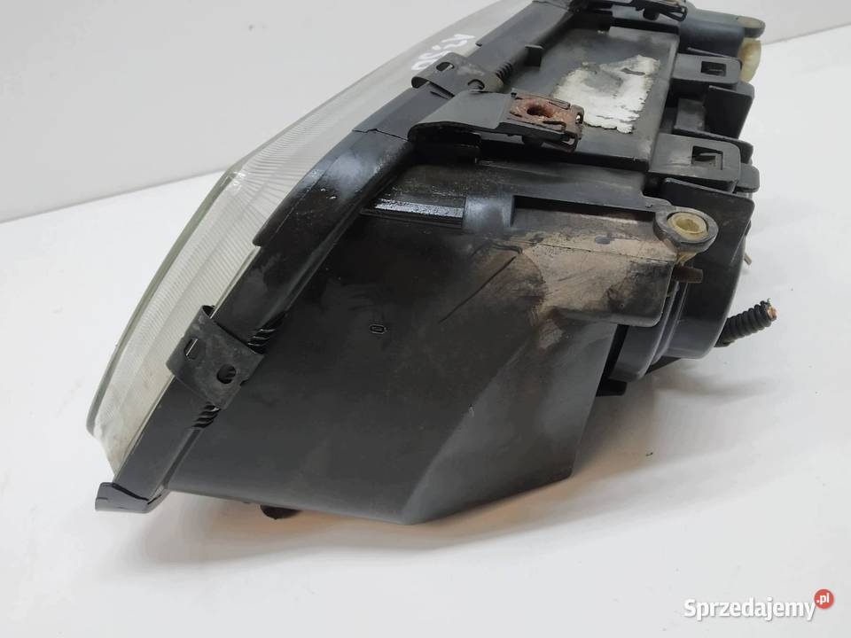 LAMPA PRZÓD PRAWA EU PRZED LIFT Audi A3 I