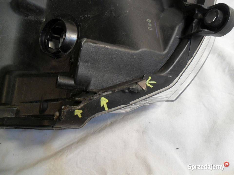 Reflektor Przód strona lewa Toyota CHR I osobowe