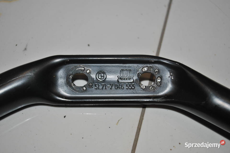 Poprzeczka przednia BMW E60 E61 E63 E64 ROZPURKA śląskie Poręba sprzedam