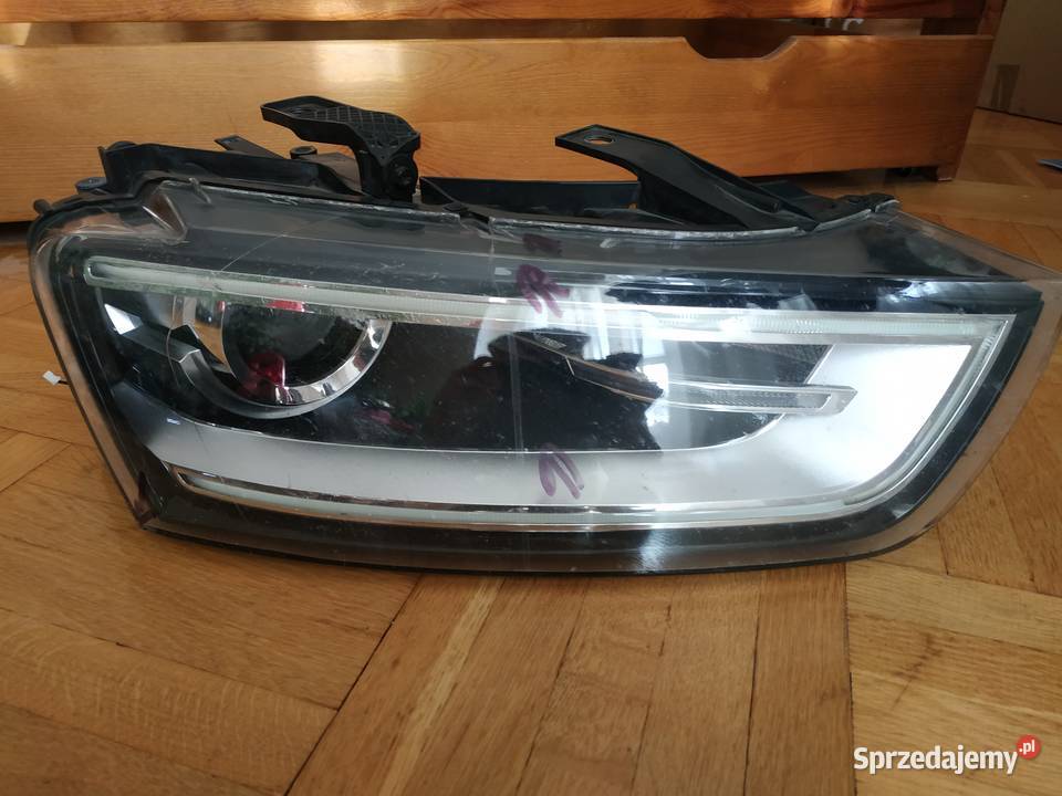 Reflektor lapma przednia przód Audi Q3 20112014 Lampy przednie Warszawa sprzedam