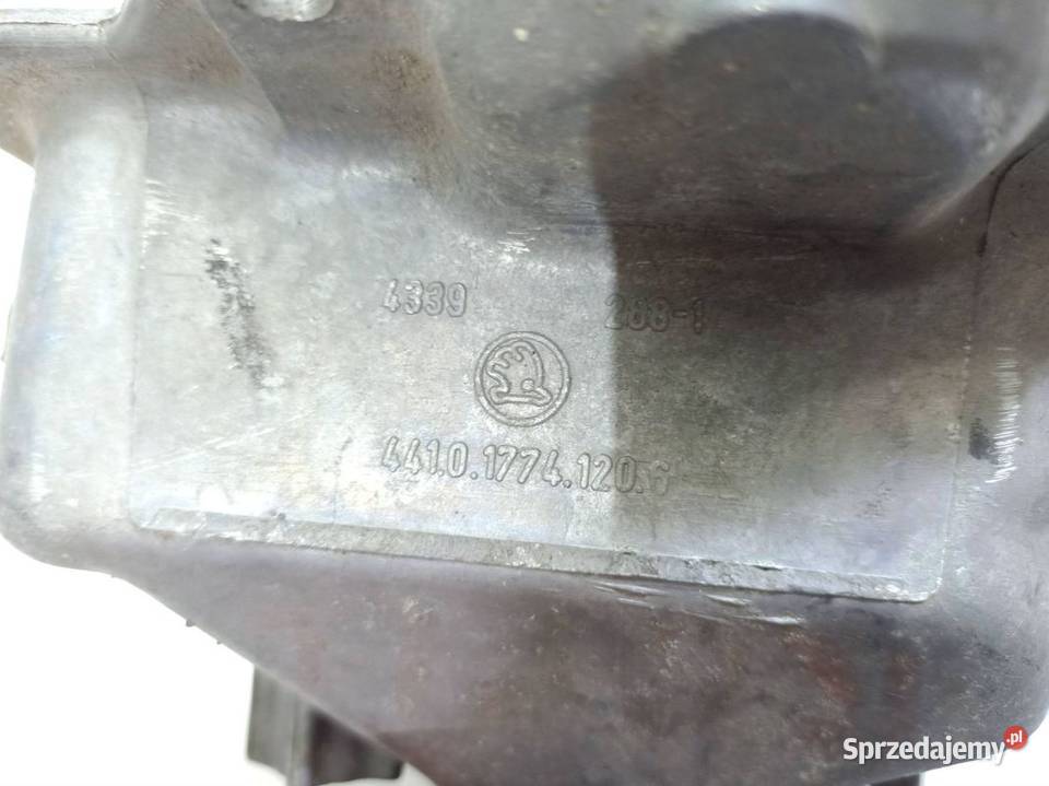 Skoda Rapid 120 130 130 Obudowa dekiel skrzyni świętokrzyskie Skarżysko-Kamienna