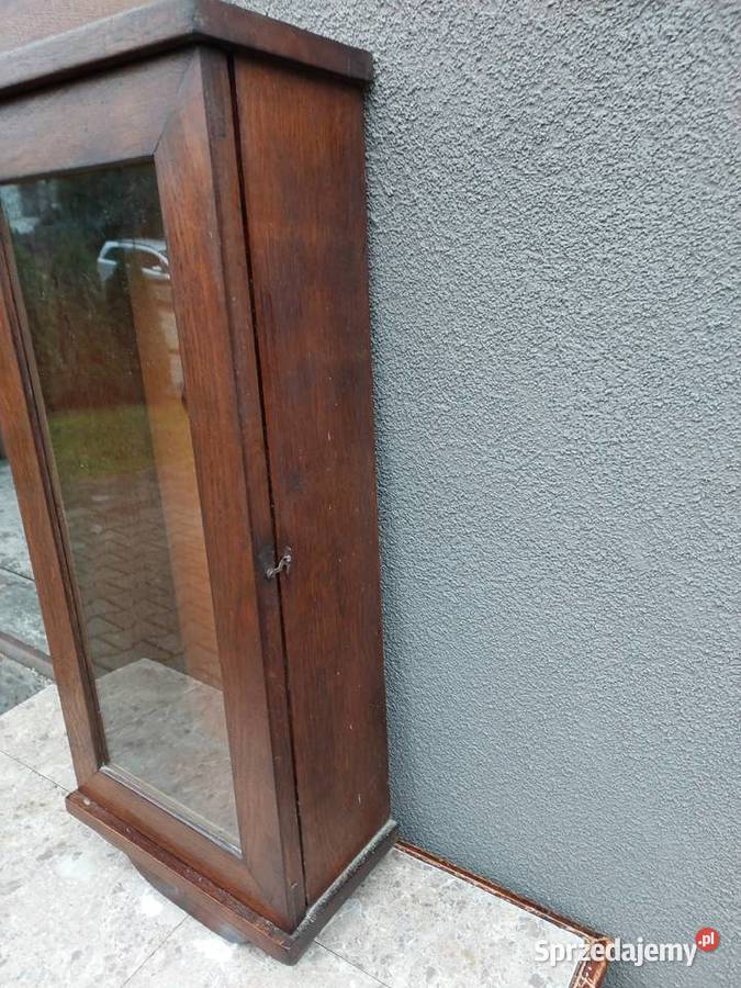 Szafka witrynka z obudowy starego przedwojennego Tczew