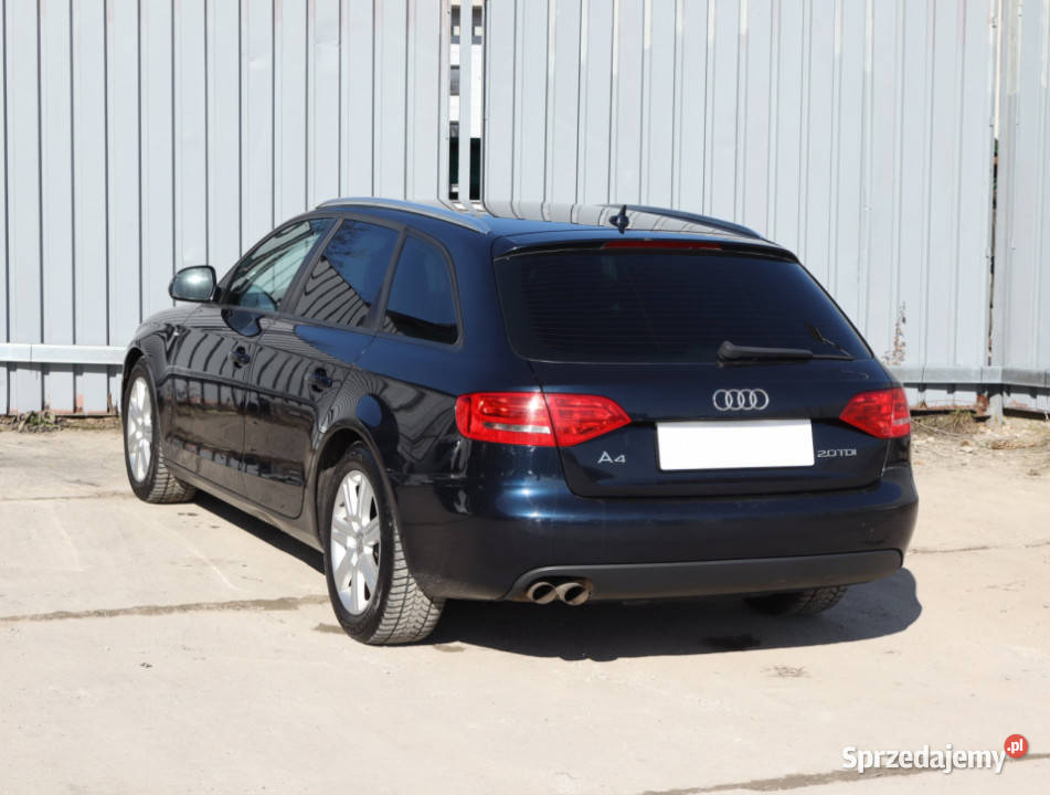 Audi A4 20 TDI niebieski Piaseczno