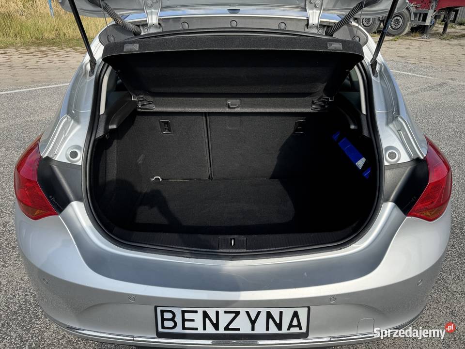 Opel Astra 14 BENZYNA Klimatronik Nawigacja MP3 Konin