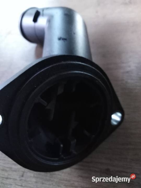 Obudowa termostatu 03L121121C 03G121121D sprzedam